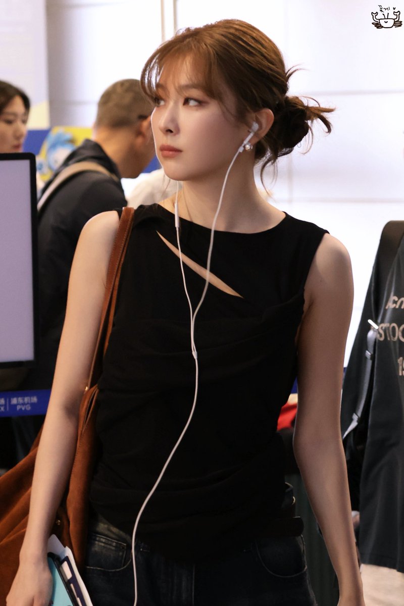 #슬기 #SEULGI
 250727 PVG🤲🏻✈️🥺