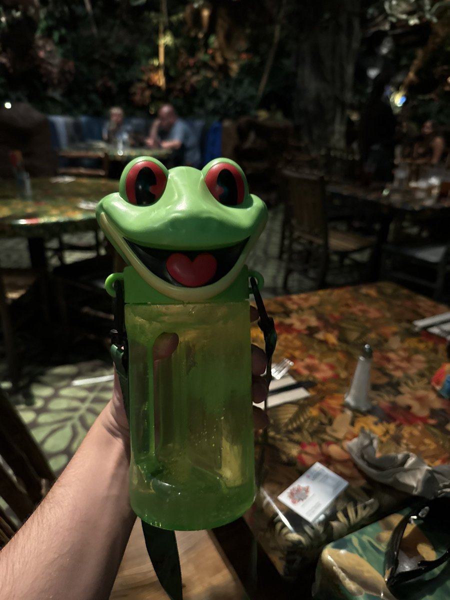 bigfannysmacker's tweet image. LOVE VEGAS