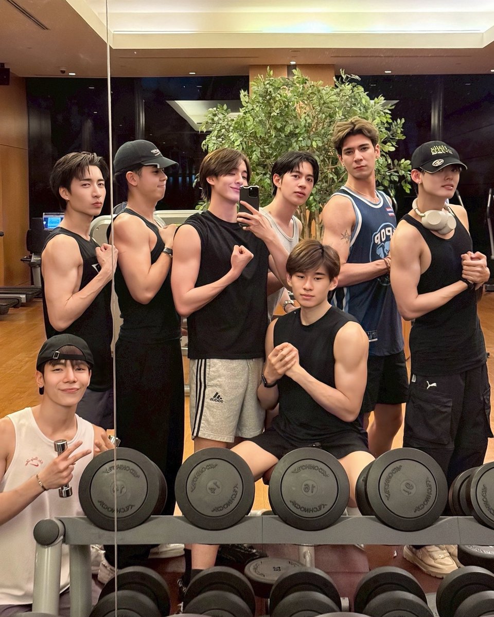 TadThapana's tweet photo. ใครชงเวย์ให้เรากินอะครับ https://t.co/1r3RTzmu8E