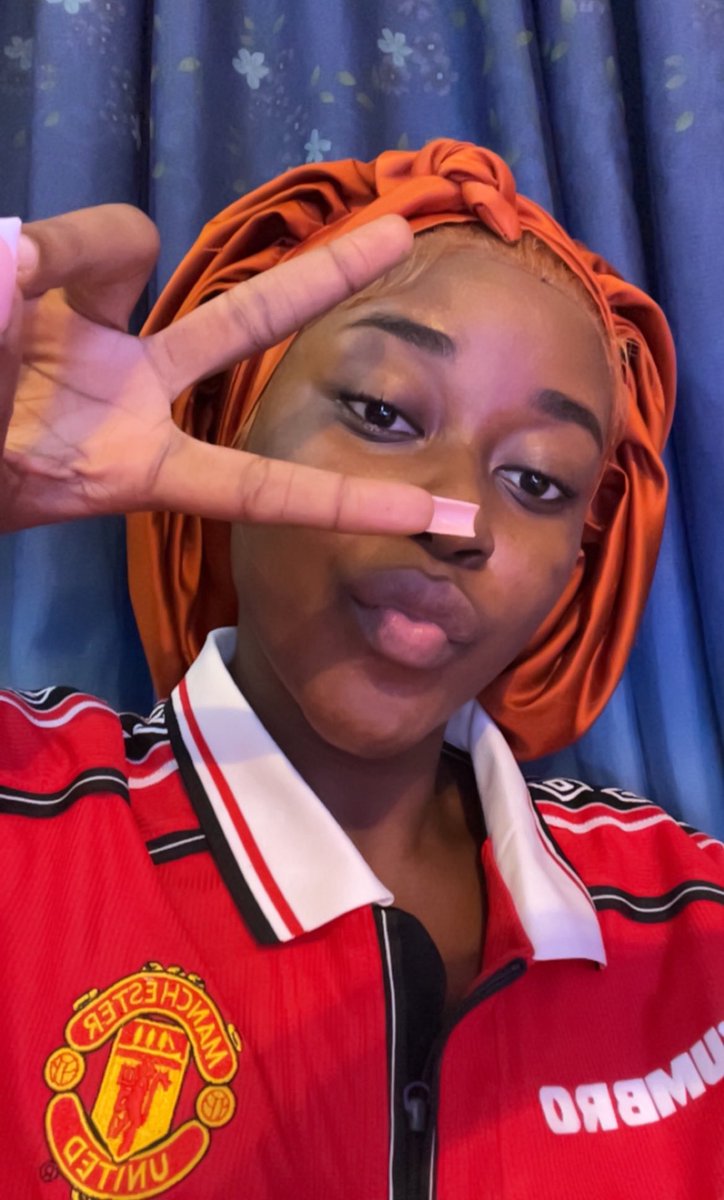 UTDMegish's tweet image. Happy Sunday, fam! Skipped church today—blame it on Manchester United🤣⚽️❤️