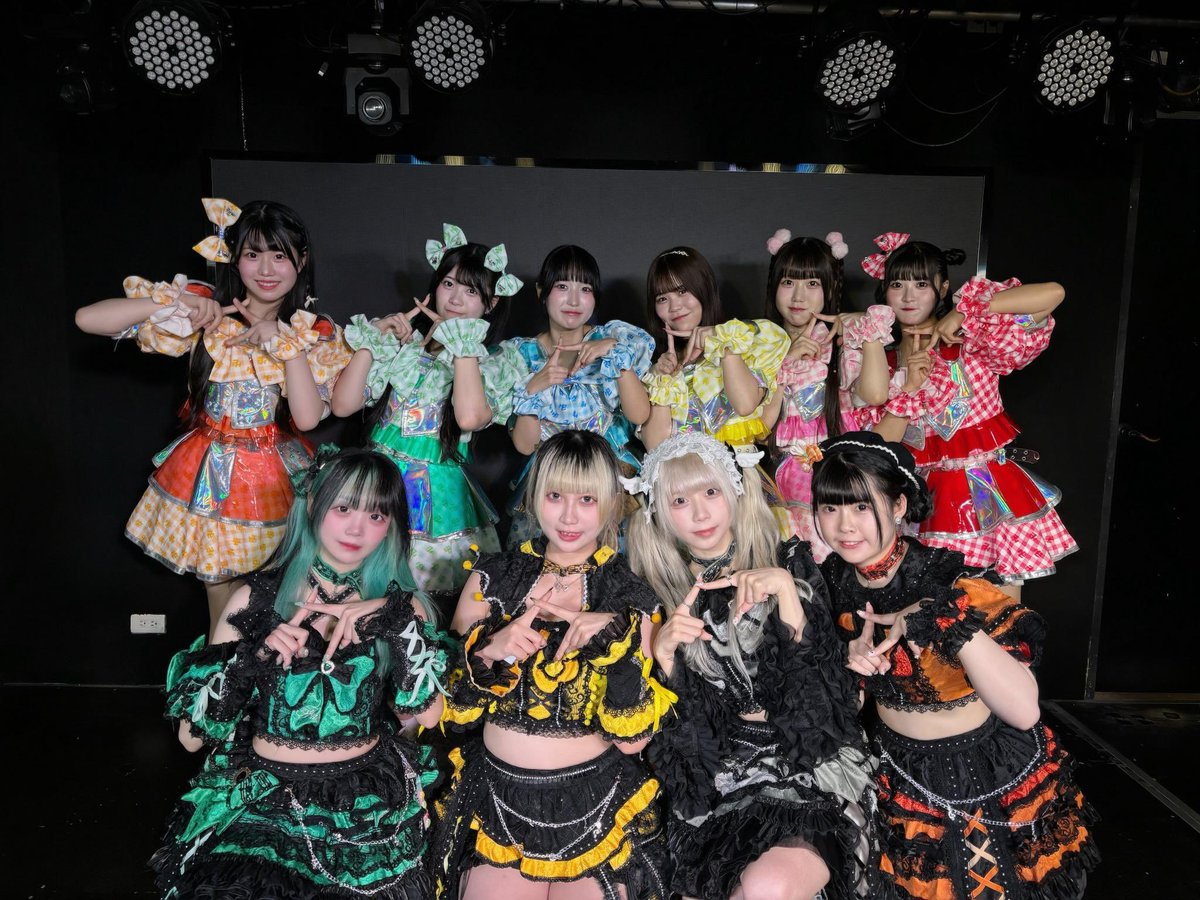 hr_official_hk's tweet photo. 台湾遠征無事に終わりました✨ また海外遠征という目標に向かって頑張ります！！！みんなありがとー！✨

@WeZ_IDOL さん、@hpcr__official さん、溟海オシアナス さん、満開花火 さん、Hizuki さん、グループ写真ありがとうございました✨ これからもよろしくお願いします！ https://t.co/vdxtHewMNH