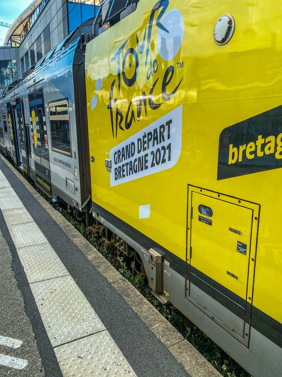 Julien_cdb_sncf's tweet image. En cette dernière journée du Tour de France Hommes 2025, ressortons les souvenirs de 2021.

Bon dimanche 👋🏻