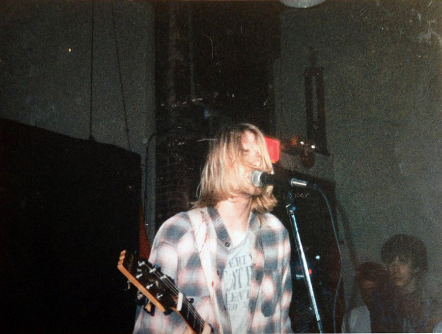 hourly_cobain's tweet image. 