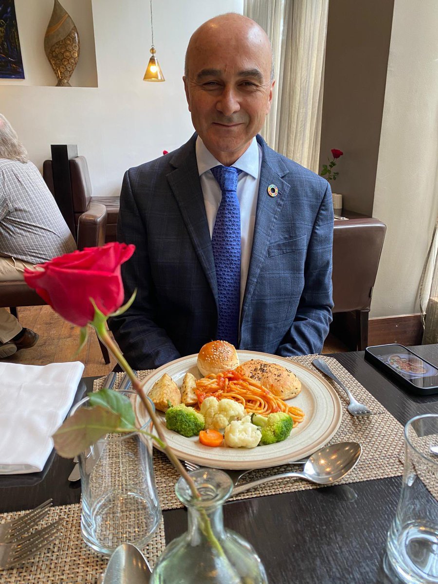 CIWF_Global's tweet image. Our Global CEO @philip_ciwf is fuelling up for the UN @FoodSystems Summit, starting today in Ethiopia, with a plate of plant-based food. This is an important moment for discussing one of our biggest global challenges: how we produce sustainable food for all #UNFSS2025 #OnMyPlate