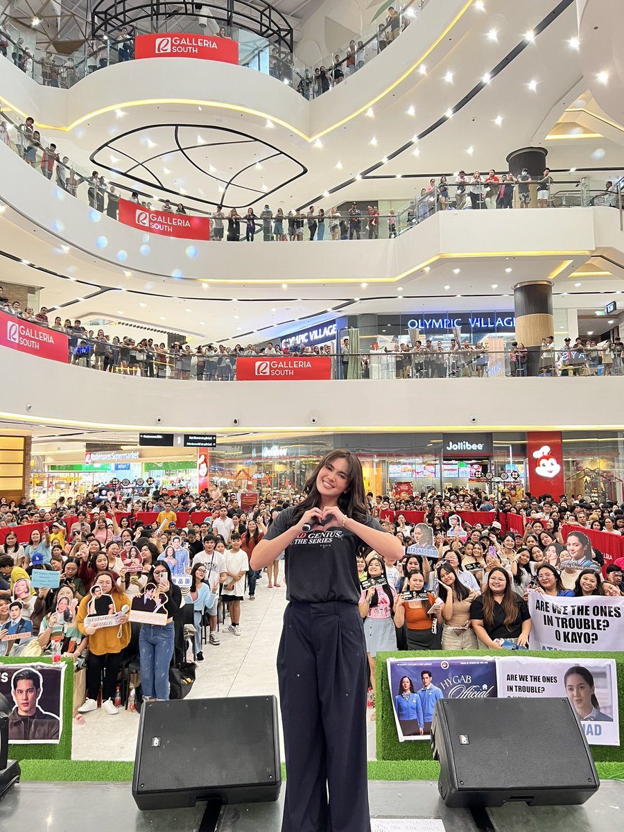 VivaOnePH's tweet image. BRAINS, BEAUTY, AND VOCALS 💃
She’s not just slaying exams, she’s slaying the stage too! She is Atasha Muhlach!
Bad Genius: The Series episodes 1 & 2 now streaming only on #VivaOne! vivaone.page.link/BadGeniusTheSe…
Viva One, Bida Ka Dito!
#BadGeniusTheSeries #BadGeniusatGalleriaSouth