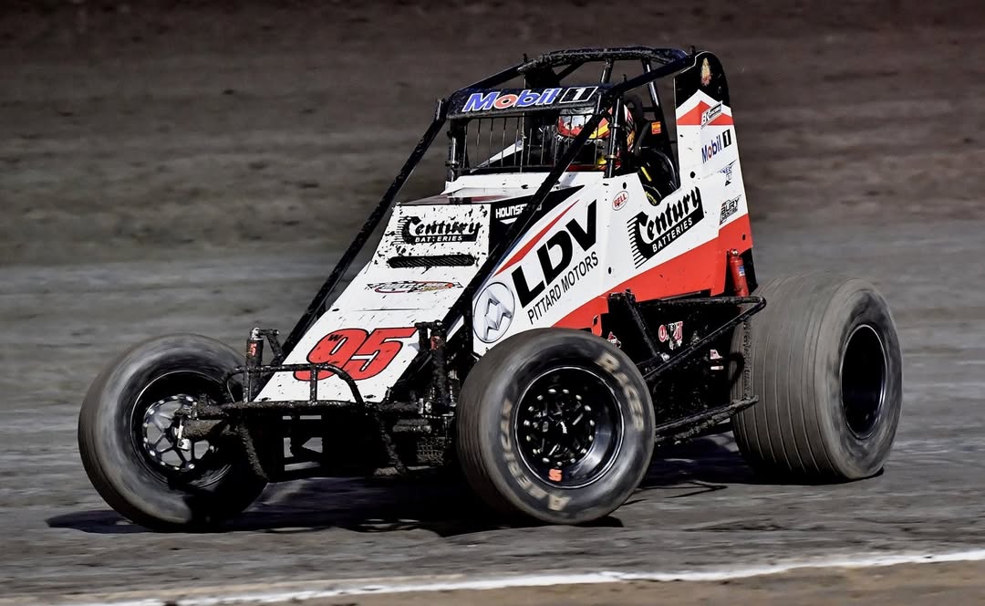 totally_msport's tweet image. HAPPY Birthday, Ash Hounsfield. The Bunbury, Western Australia-based Wingless Sprint racer turns 36 today.
📸 Peter Roebuck
#TotallyMotorsport
#YourMotorsportFix