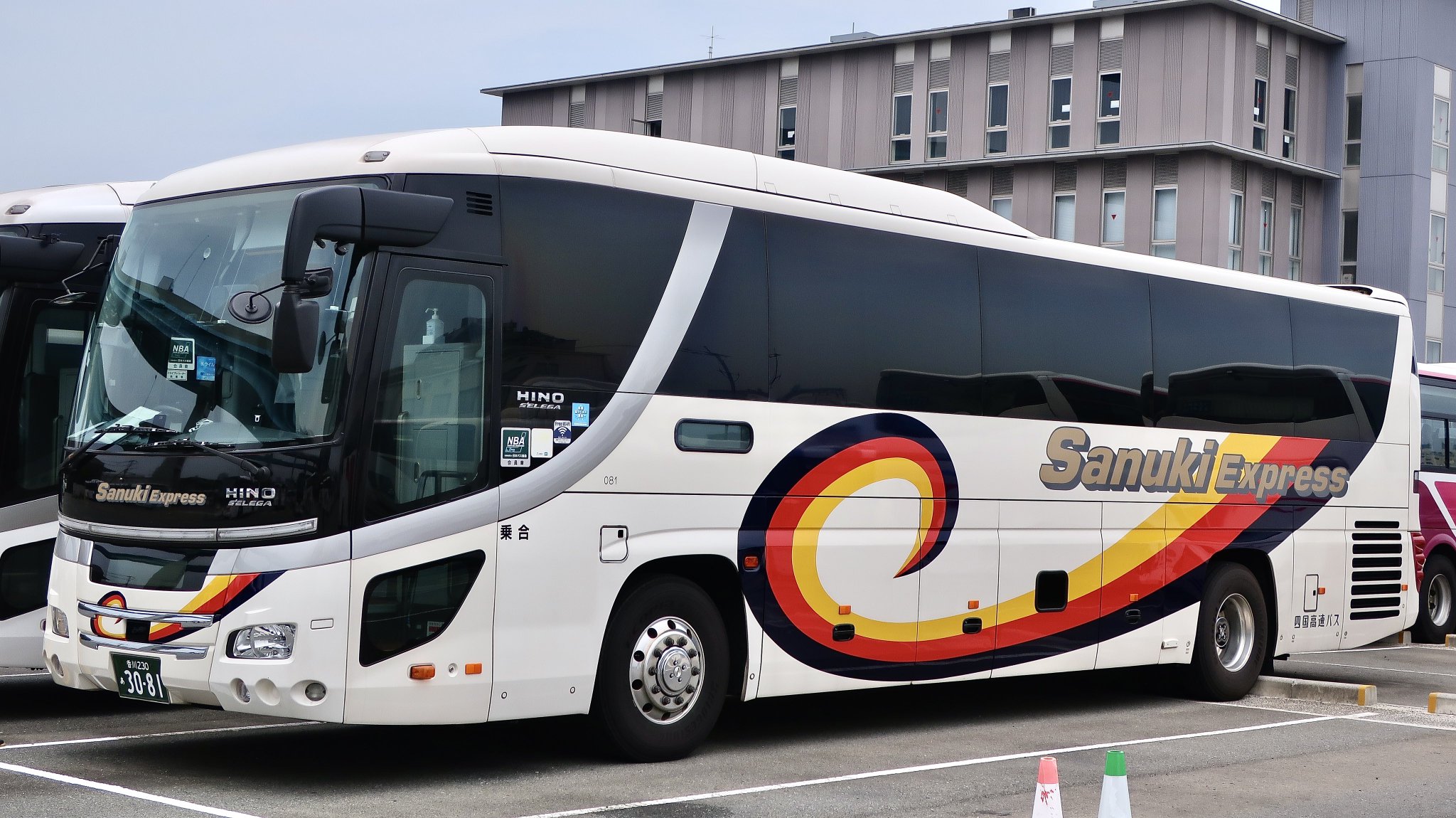 s*3様 西肥バス車内放送テープ　3本セット 全長18mのバスで直角カーブ！西鉄連節バス（BRT）運転士の驚異の