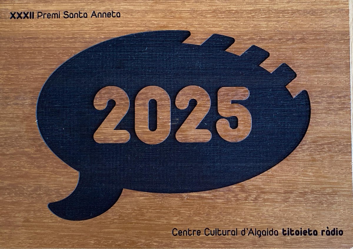 Obra Cultural Balear (@ocbcat) on Twitter photo 🌟Molt agraïts de rebre el Premi Santa Anneta 2025 que ens ha concedit Titoieta ràdio. L'hem recollit en nom de la Federació Llull, integrada per <a href="/omnium/">Òmnium Cultural</a> , <a href="/AccioCulturalPV/">Acció Cultural del País Valencià</a> i <a href="/ocbcat/">Obra Cultural Balear</a>. L'actual president de la Federació Llull i de l'OCB, Antoni Llabrés, ha agraït el reconeixement 🌟Molt agraïts de rebre el Premi Santa Anneta 2025 que ens ha concedit Titoieta ràdio. L'hem recollit en nom de la Federació Llull, integrada per <a href="/omnium/">Òmnium Cultural</a> , <a href="/AccioCulturalPV/">Acció Cultural del País Valencià</a> i <a href="/ocbcat/">Obra Cultural Balear</a>. L'actual president de la Federació Llull i de l'OCB, Antoni Llabrés, ha agraït el reconeixement