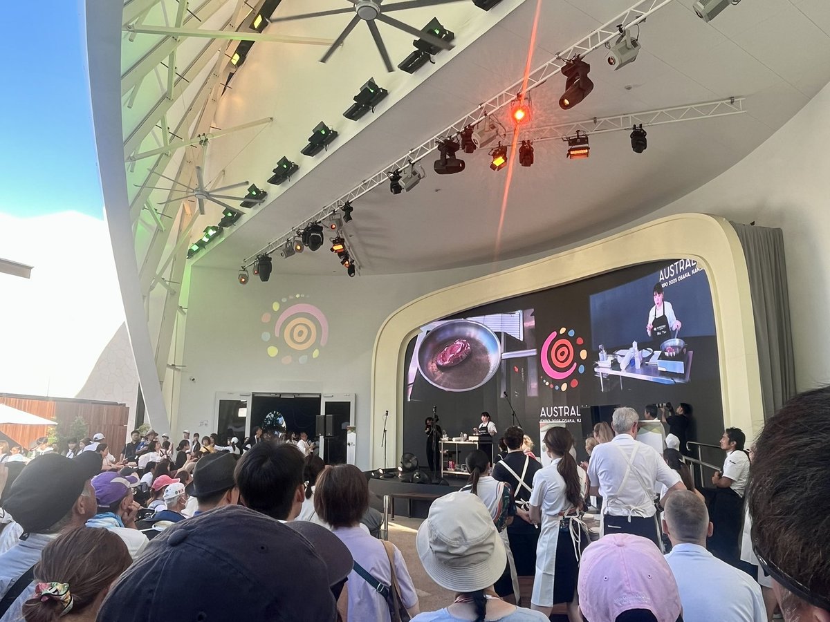 lmaga_jp's tweet image. 【7/27 #今日の万博 🥩】
オーストラリア館でオージービーフステーキの無料配布がありました😳17時半〜の部では600食も💪
28日もステーキ、29.30日はラムの冷しゃぶが提供されるそうです!▶️ lmaga.jp/news/2025/07/9…
ほか、万博情報まとめてます👉 lmaga.jp/feature/872962/