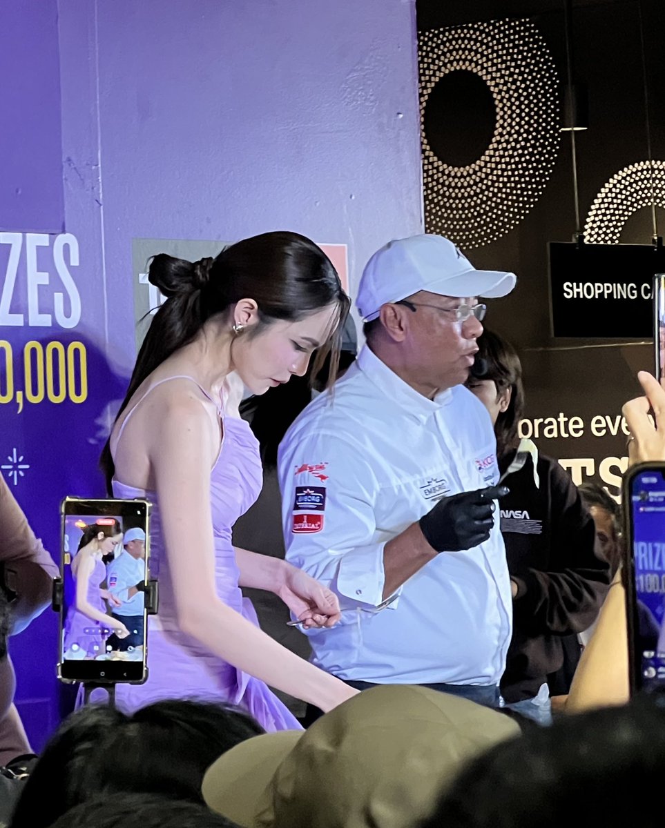 SMILE_EngLot's tweet image. เวลาที่ตั้งใจทำอะไรสักอย่าง มองเค้าเพลินมาก เค้ามีเสน่ห์มากจัง สวยทุกมุมจริงๆนะ เห็นมากับตา
#ชาล็อตออสติน