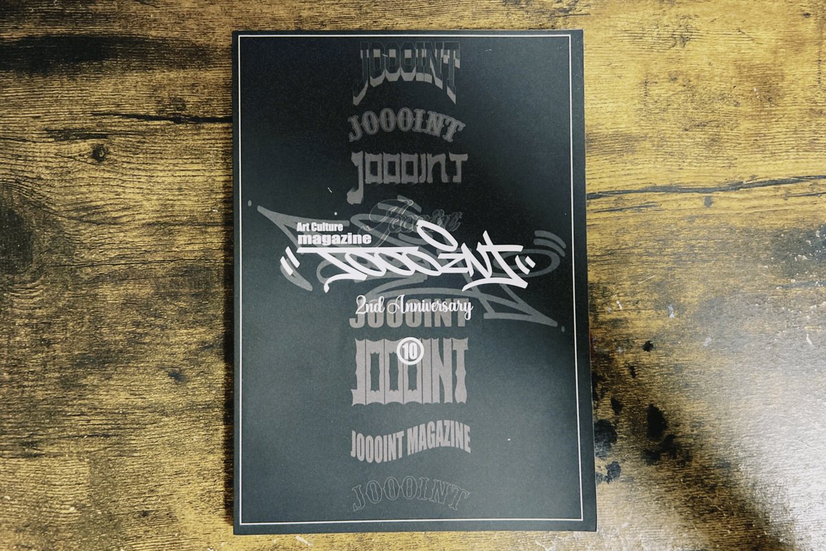 swindle_swdls's tweet image. 【入荷】「JOOOINT MAGAZINE 2ndANNIVERSARY & NO.10」
JOOOINT(@JOOOINT_mag)がお届けするスペシャルな号に作品も載せてもらいました!
凄まじい熱量を帯びていて無料ってことが信じられないくらい豪華です!
通販ご利用の際に同封させてもらいます!
通販はこちら→cltr.theshop.jp