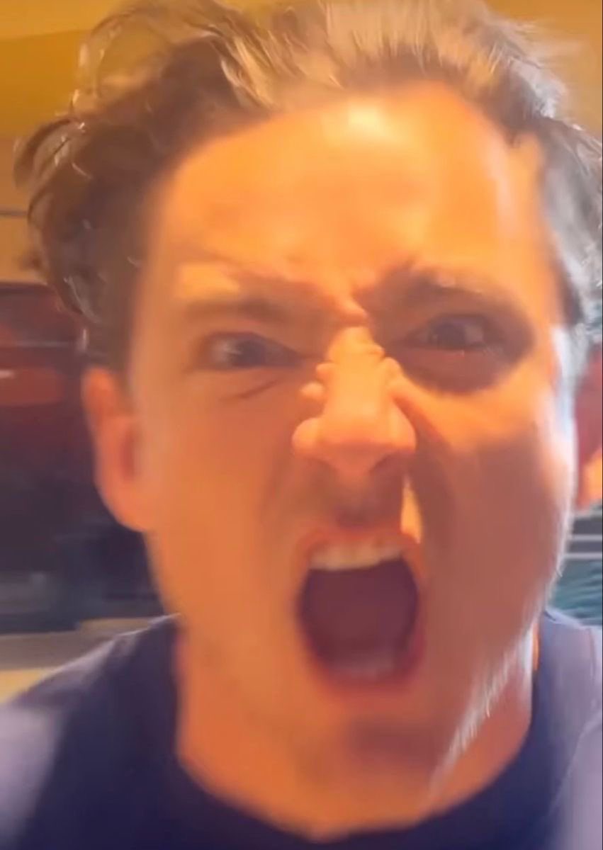 johnstacoshield's tweet image. my whole account is glitching because of that tweet, my notifs and dms are broke, i just want to tweet about lewis pullman in peace