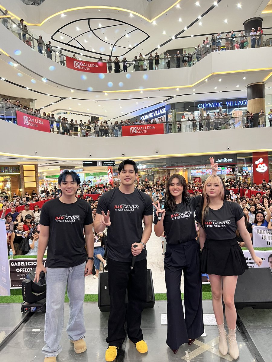VivaOnePH's tweet image. Look: Atasha Muhlach, Gab Lagman, Kyosu Guinto, and Ash Jewel are present during the Bad Genius: Mall Show at Robinsons Galleria South. 🧠📚
Bad Genius: The Series episodes 1 & 2 now streaming only on #VivaOne! vivaone.page.link/BadGeniusTheSe…
#BadGeniusatGalleriaSouth #VivaOne