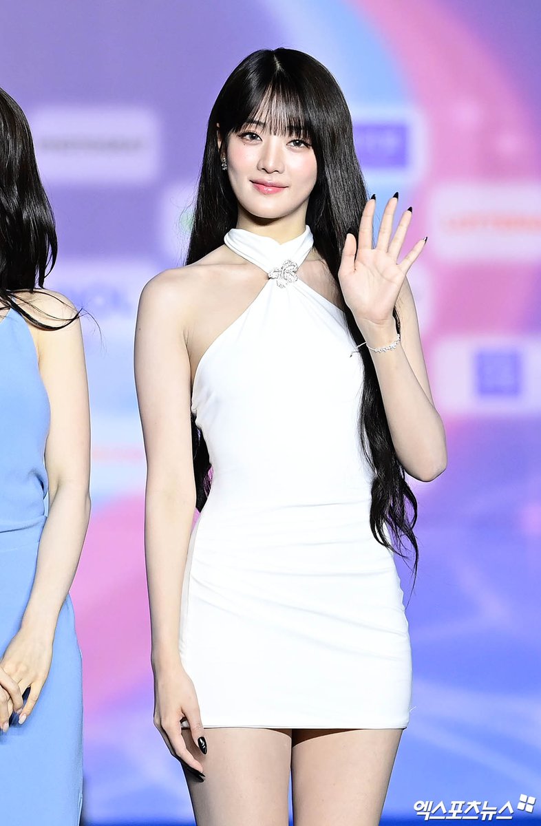 MINNY_NOTE's tweet image. [📷] 240727 #MINNIE at the &apos;2025 SBS Gayo Daejeon: Summer&apos; blue carpet!

🔗 naver.me/F6nm90Np
🔗 naver.me/5lfZnvSG
🔗 naver.me/GuDlhjcb
🔗 naver.me/FjCoieTV

#민니 #idle #아이들 @official_i_dle (7)