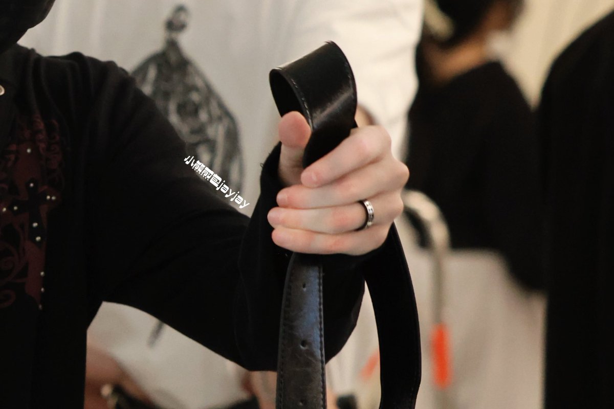 0626
jayjay 손이 제가 제일 좋아하는 부위예요
#JAYJAY #justinjay #SMTR25 #저스틴 #제이제이 #jayjay #justin #ジェイジェイ