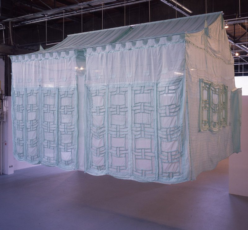 AestheticaMag's tweet image. Friendship, love, and intimacy are important starting points for artistic expression.
'Diary of Flowers' brings together over 80 artworks from @MOCAlosangeles’ collection, demonstrating how artists make their own worlds.
Until January 2026: aestheticamagazine.com/worlds-created/
