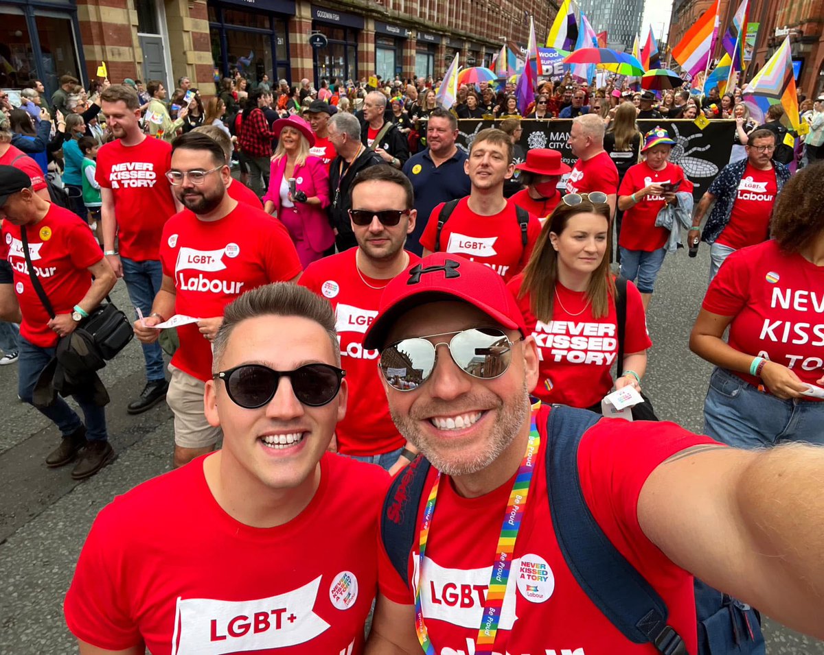 cllr_aston's tweet image. 58 years ago today, Labour decriminalised homosexuality. 🏳️🌈
Although the fight goes on for true equality, I’m proud that my party was the first party in Government to recognise that LGBT rights are human rights. 👊 @LGBTLabour