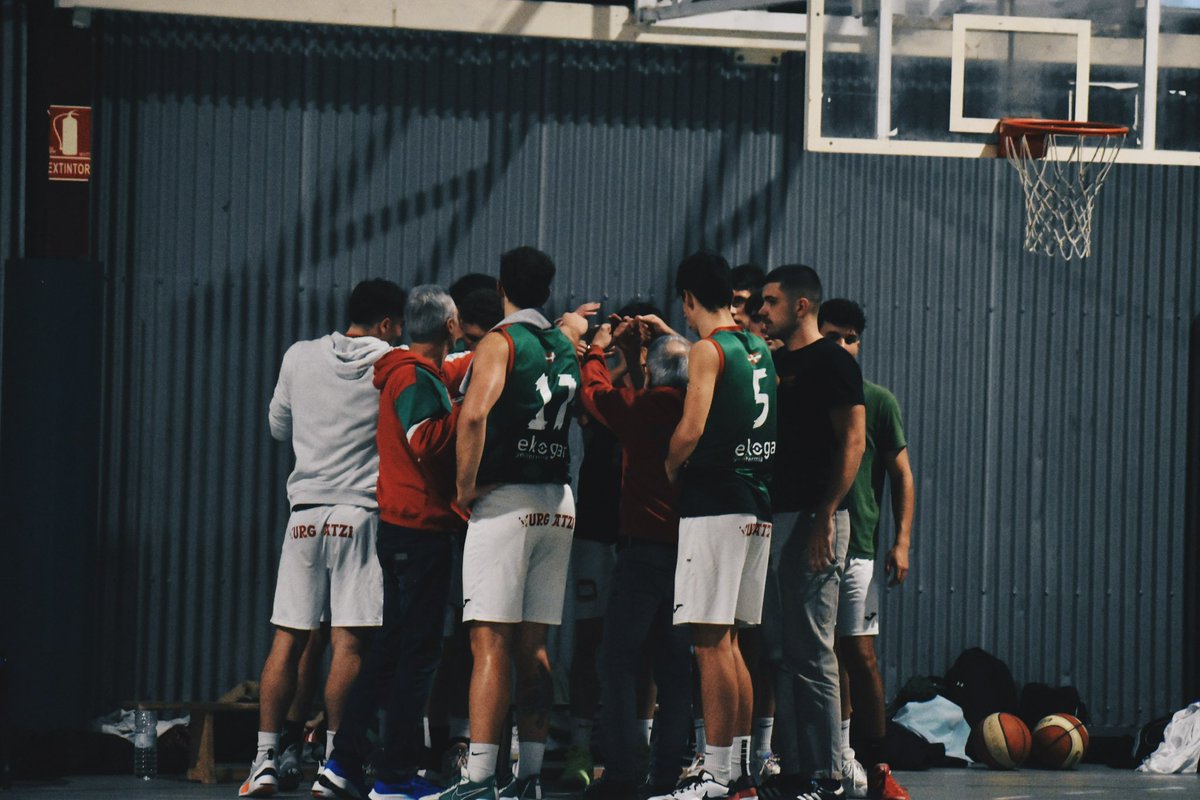 UnaxRico's tweet photo. Galdetzen hasi aurretik, zergaitik jarraitu honekin?
Gogoratu eraiki duguna gure maitasunarekin.

🏀🔜 25/26 ⛹🏽⛹🏼‍♀️ https://t.co/ltX9AcVRvy