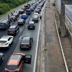 RHAMembers's tweet image. Man dies after being 'hit by vehicle' as huge closure in place on motorway
🔗 liverpoolecho.co.uk/news/liverpool…
#A576 #A62 #A663 #A664 #Chadderton #Collision #Failsworth #Liverpool #M60 #Manchester #Middleton #Oldham #P ...