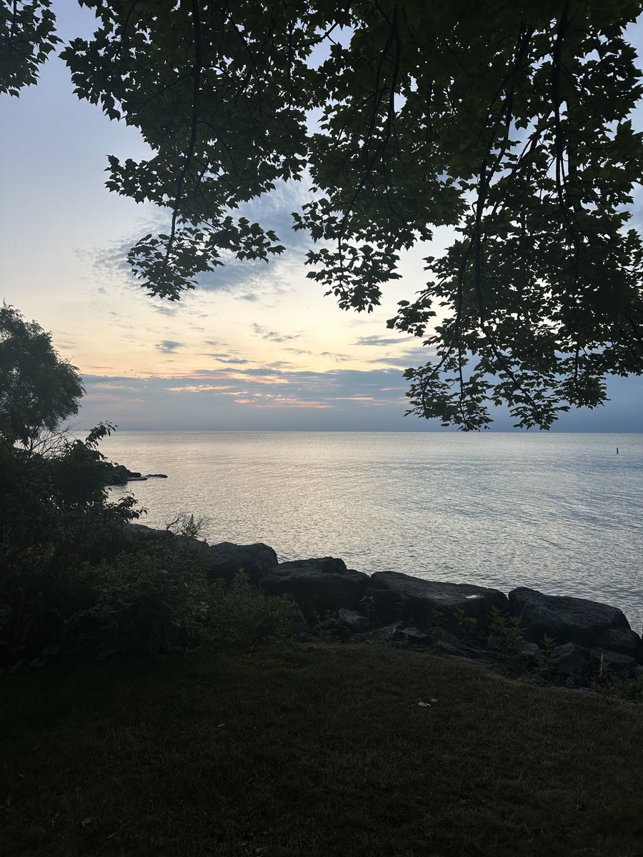 Maccphill's tweet image. Clouds got in the way of my Sunday sunrise smh
