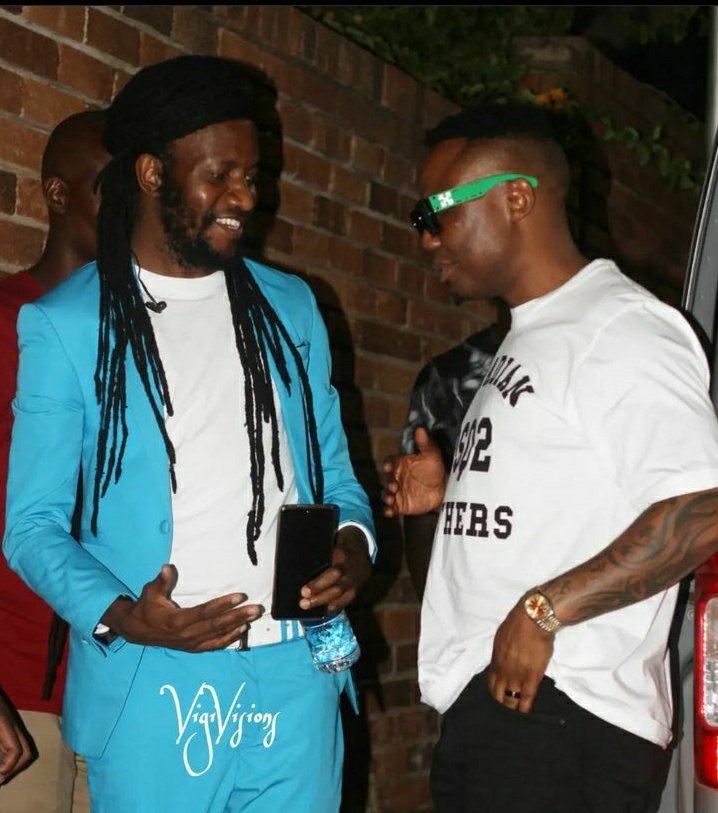 FameFactoryZim's tweet image. Zimbabwe's best, Winky D with renowned South African DJ, Tira.
Can we expect an exceptional collaboration and incredible vibes from these legendary artists?