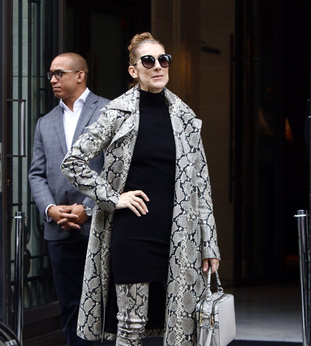 CelineDionWeb's tweet image. #OnThisDay in 2017, Celine Dion is spotted in Paris.
#EnCeJour en 2017, Céline Dion est repérée à Paris.
#CelineDion #CélineDion @celinedion
celinedionweb.com/en/event/celin…