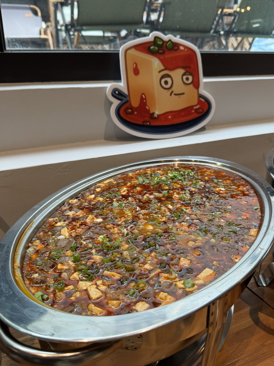 Wang_illusory's tweet image. Tofu
昨日Tofu辦的線下活動「麻婆豆腐大胃王」
每位選手也都很盡力在進食
還有一位超優雅的美女大胃王 似乎叫秀蘭😆
最終在社區邀請賽獲得了第一
謝謝豆腐~
@TOFUStory_ENG
@TempoHouseHQ
@shashayu17
@a_lan_329
@oxo816phoenix
太多人了就不一一@了
歡迎一起遊玩
liff.line.me/2007284643-D6g…