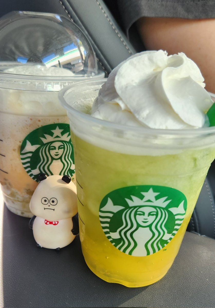 早く飲みたいって思ってたマスカット
やっと飲めたねおでぱん💕
おねﾁｬﾝにはちょっと甘すぎたかな🍇

おでぱん『クリームうまうま🐼』