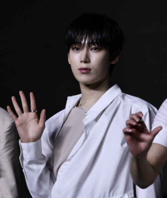 ftalsunoo's tweet image. how is sunoo even real wow