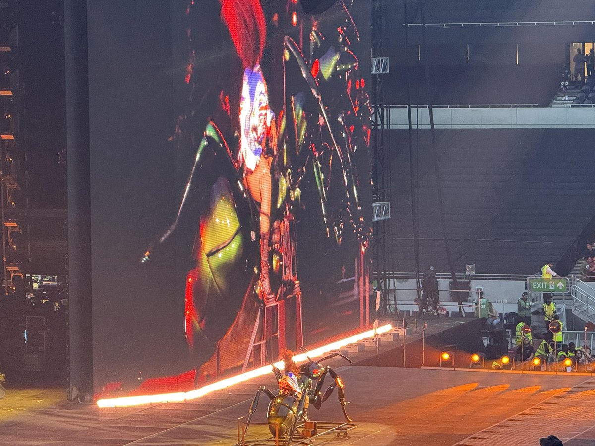LuisAdrianoUK's tweet image. Still so pleased to have attended the best gig of this last week, month, year, decade etc etc … Well done @kendricklamar & @sza. And of course, Mustard! 🙏