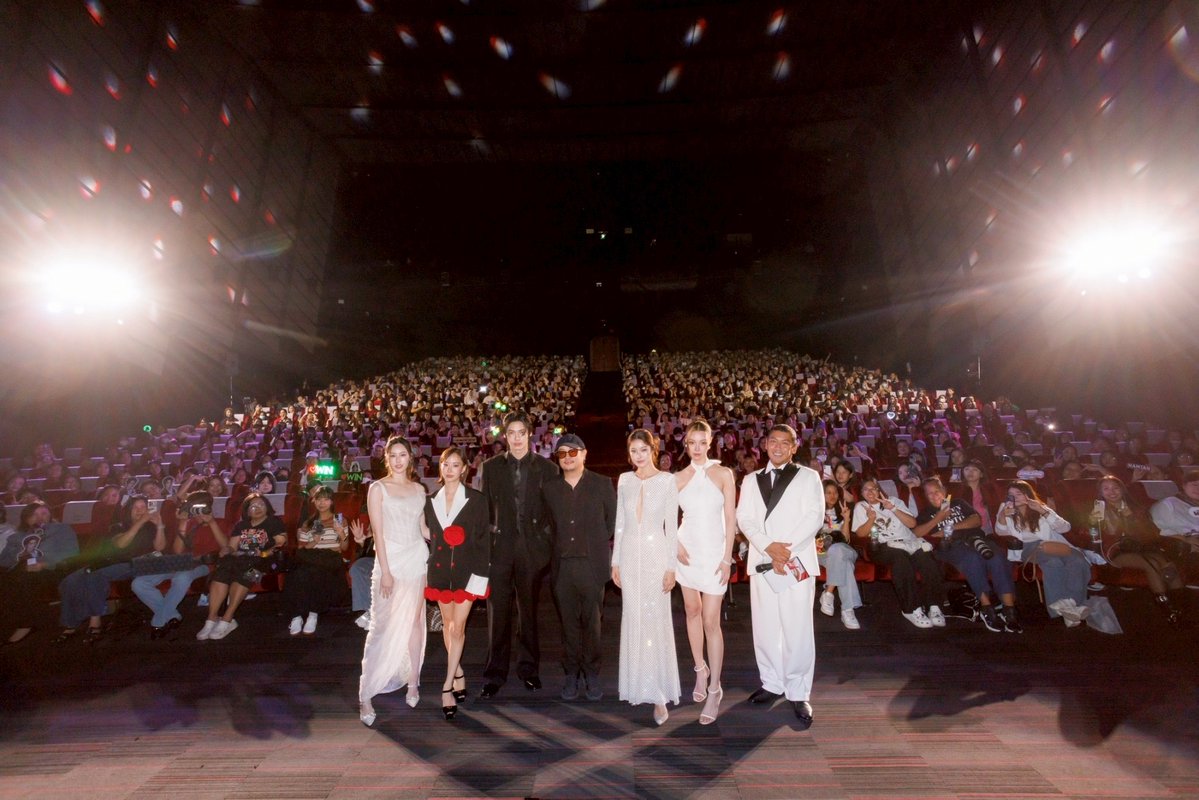 Twentyfournew's tweet image. สุดเข้มข้น!! “วิน-เต้ย” นำทีมเปิดปมปริศนาความเชื่อลึกลับ ดูตอนแรกซีรีส์ “บุหงาหมื่นภมร #EnigmaBlackStage ” แฟนๆ ลุ้นตัวเกร็ง ในงาน “บุหงาหมื่นภมร Enigma Black Stage First Screening”
#EnigmaBlackStageEP1 #EnigmaBlackStage #winmetawin #toeyjarrinporn #NamtanTipnaree
#jingjingyu36…