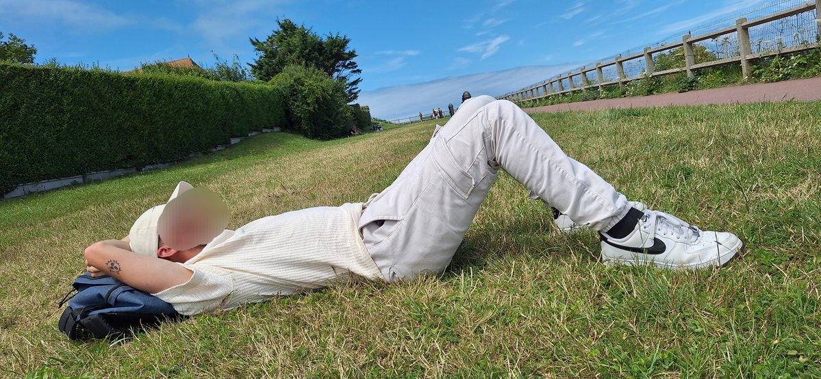 laurent27100's tweet image. Un de mes fils a bien voulu sortir avec nous, et j'en suis content de lui permettre de venir à Dieppe 👍😅