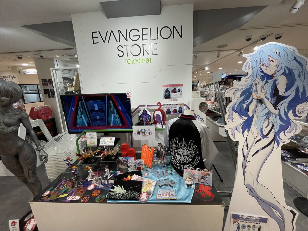 KouMark6's tweet image. カヲルくん
これがエヴァストアだよ
