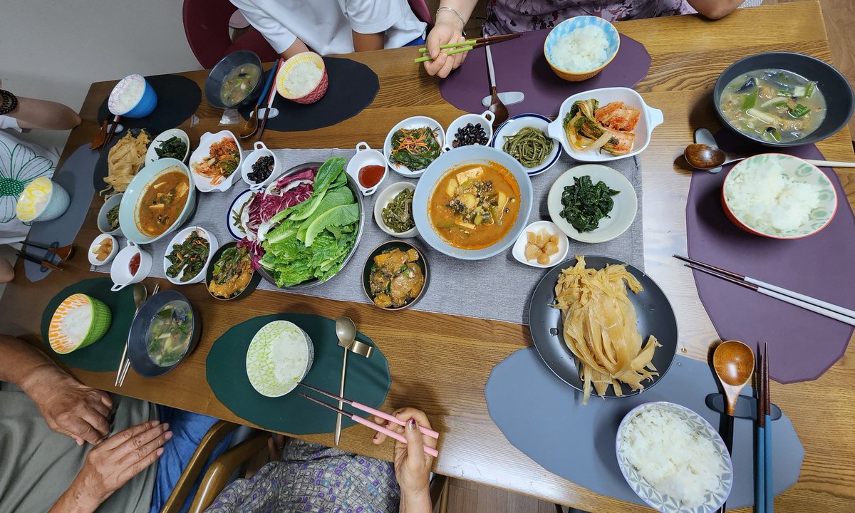 hjduck52's tweet image. 밥,밥,
그리고 설거지^^