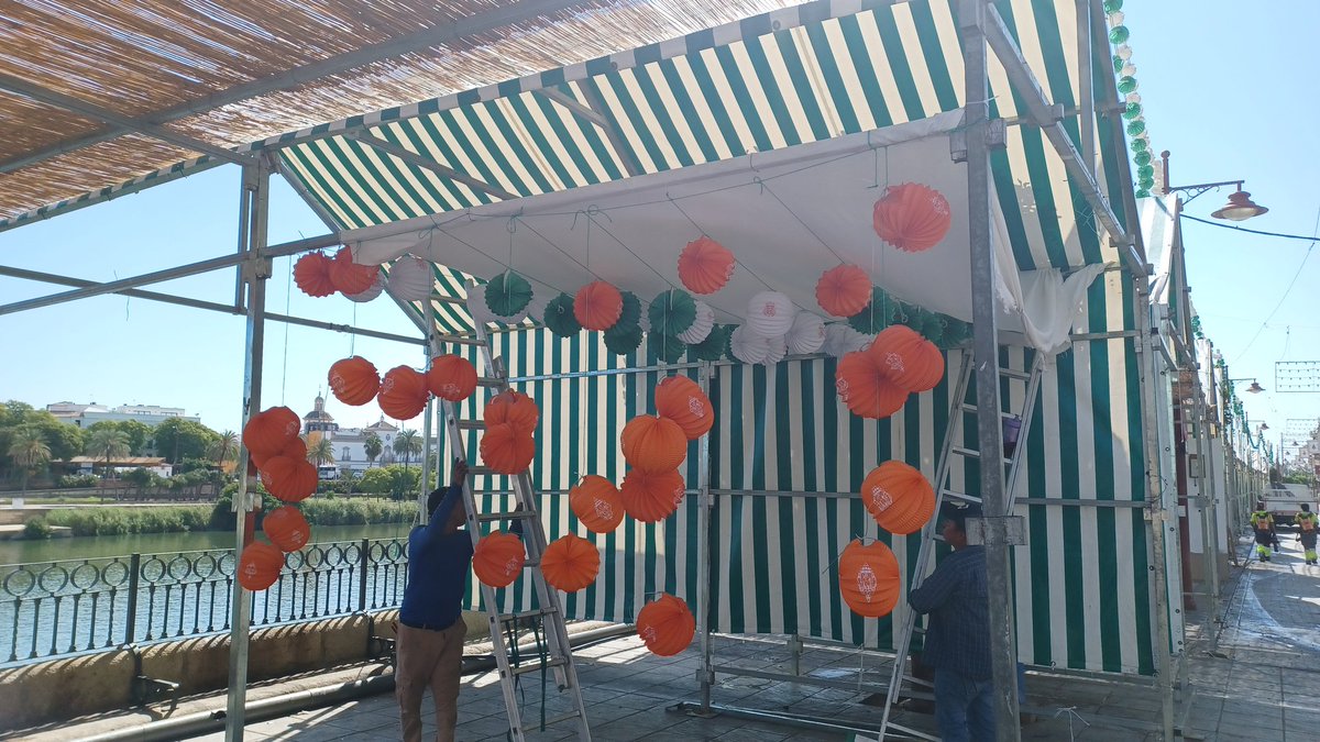 EstebanRomeraTv's tweet image. Terminó la Velá de Santa Ana 2025. Mucho trabajo, ilusión, religiosidad y alegría. Hoy toca desmontar. Fiesta Mayor y más antigua de la ciudad. Casi ocho siglos así lo atestiguan, pero Triana y su Catedral siguen siendo el corazón de Sevilla...