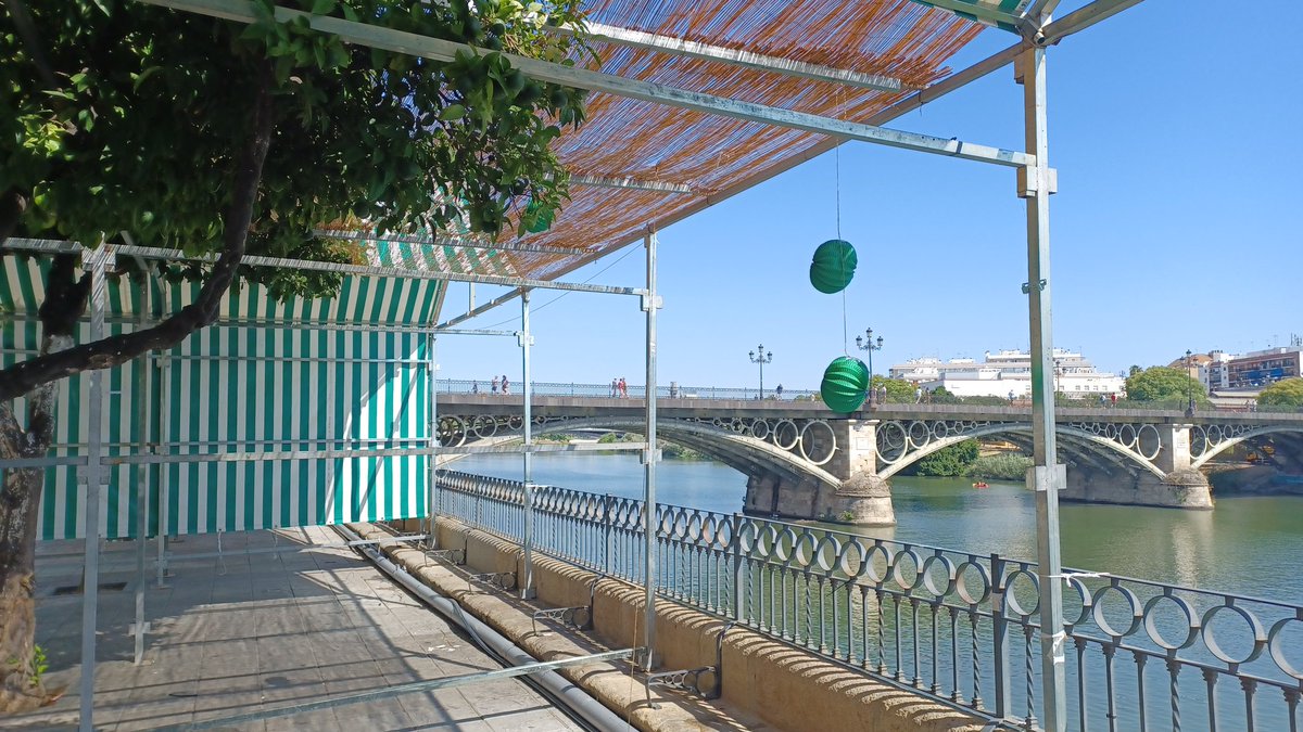 EstebanRomeraTv's tweet image. Terminó la Velá de Santa Ana 2025. Mucho trabajo, ilusión, religiosidad y alegría. Hoy toca desmontar. Fiesta Mayor y más antigua de la ciudad. Casi ocho siglos así lo atestiguan, pero Triana y su Catedral siguen siendo el corazón de Sevilla...