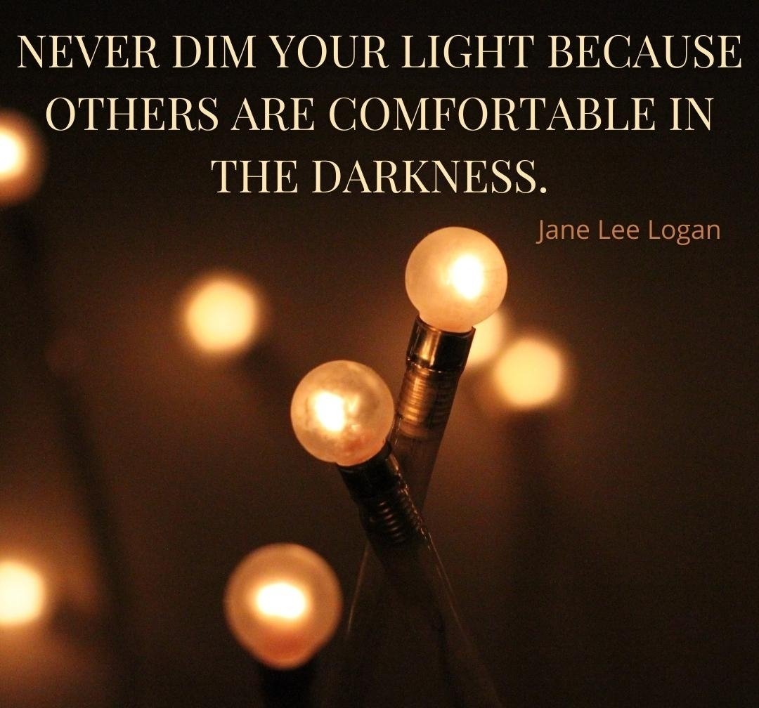 AreOhEssEyeEe's tweet image. Being awake is hard. Don't waste your time with people who try to dim your light.
Shine bright for everyone to see.