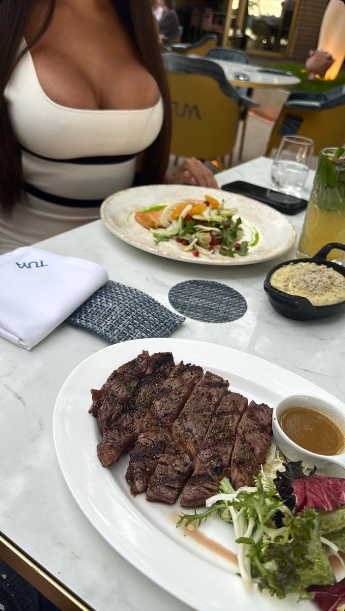 joelampton_'s tweet image. Eat more meat bro and ejaculate in warm pussy
that's all you need for high testosterone