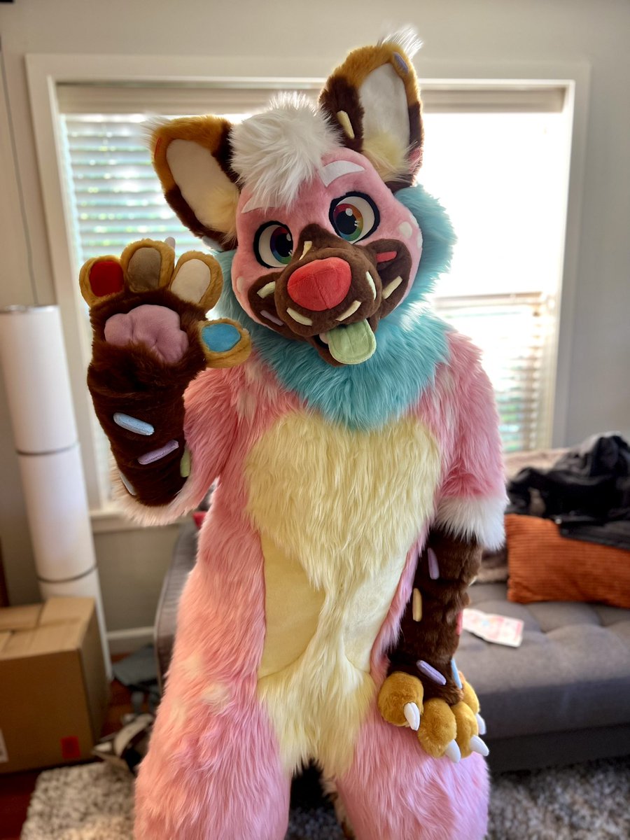 sprinkle_dog's tweet image. it’s now been 2 years since i got my fursuit and it’s still just as magical as the first day i put him on 🩷 so here’s a throwback pic! ✨