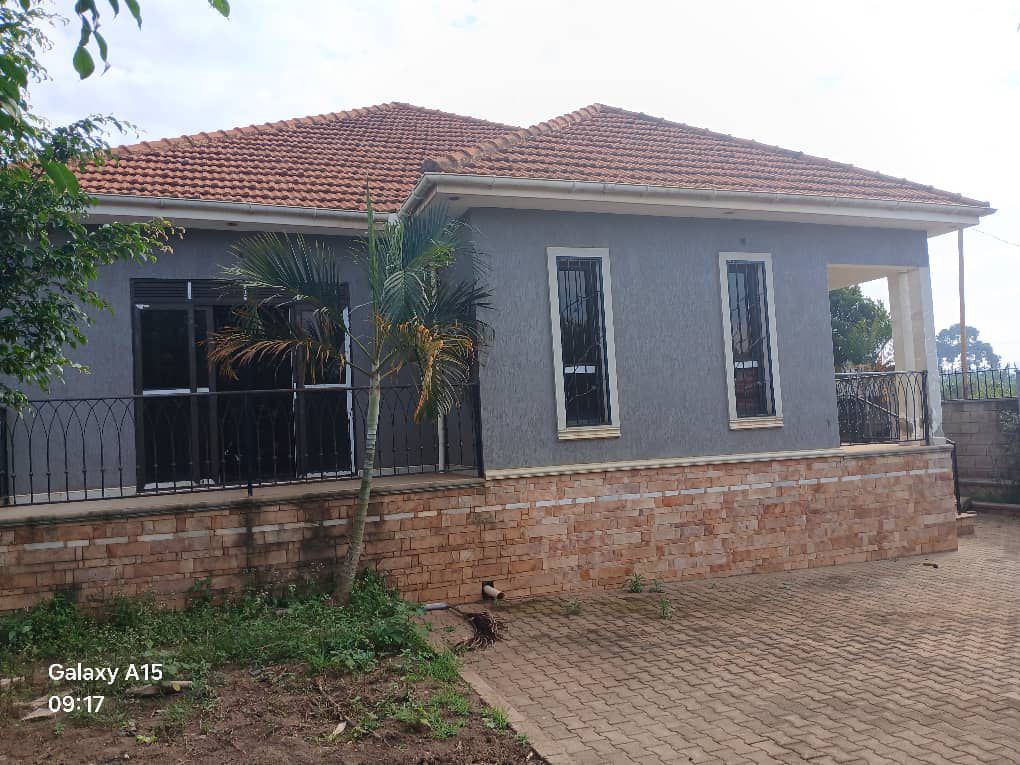 KMT_properties's tweet image. New house for sale in Kira town
3 bedrooms | 3 bathrooms | 12 decimals
Price: 330m ugx Whatsapp or call 0786396665