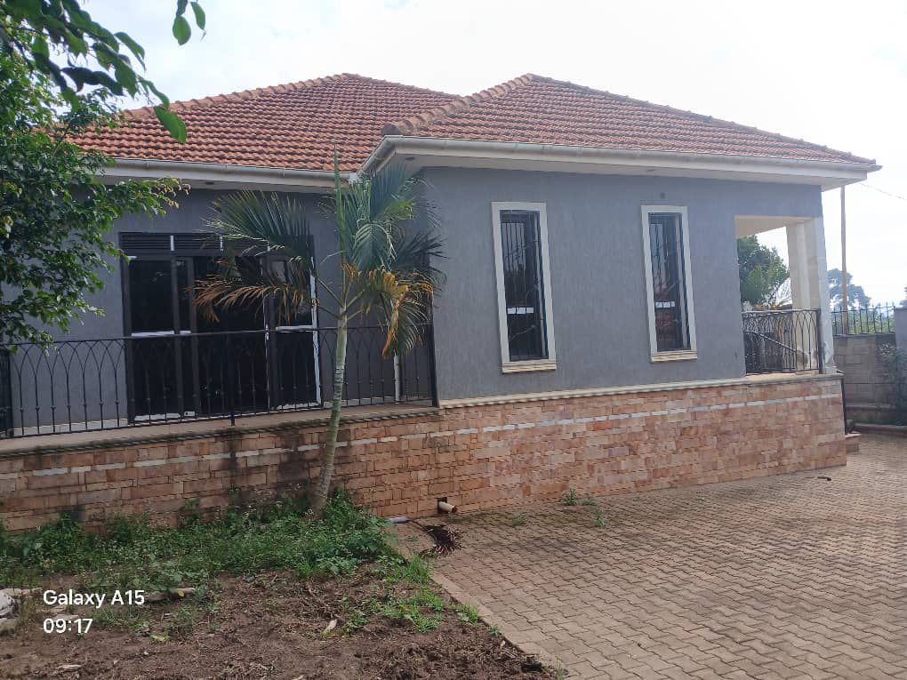 KMT_properties's tweet image. New house for sale in Kira town
3 bedrooms | 3 bathrooms | 12 decimals
Price: 330m ugx Whatsapp or call 0786396665