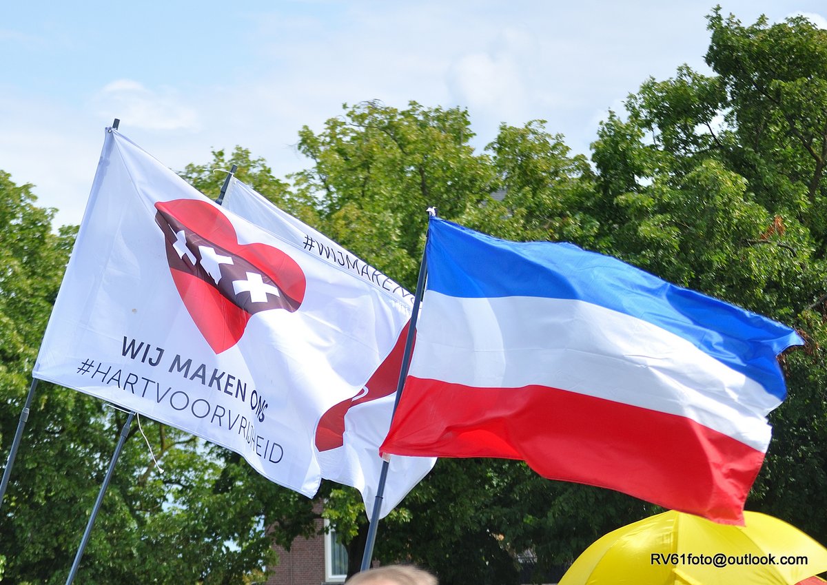 RV61FOTO's tweet photo. vrijheidsbehoud vereist weerbaarheid

#michelreijinga  #koffiedrinken #Museumplein

#Vrijheid

#NotOurWar
#Agenda2030
#DoNotComply
#houjerugrecht
#noCBDC
#steundeboeren
#coronamaatregelen
#disproportioneel
#oversterfte
#debeleidsverantwoordelijkenhiervoorstraksnietvergeten https://t.co/6PbHGi68h9