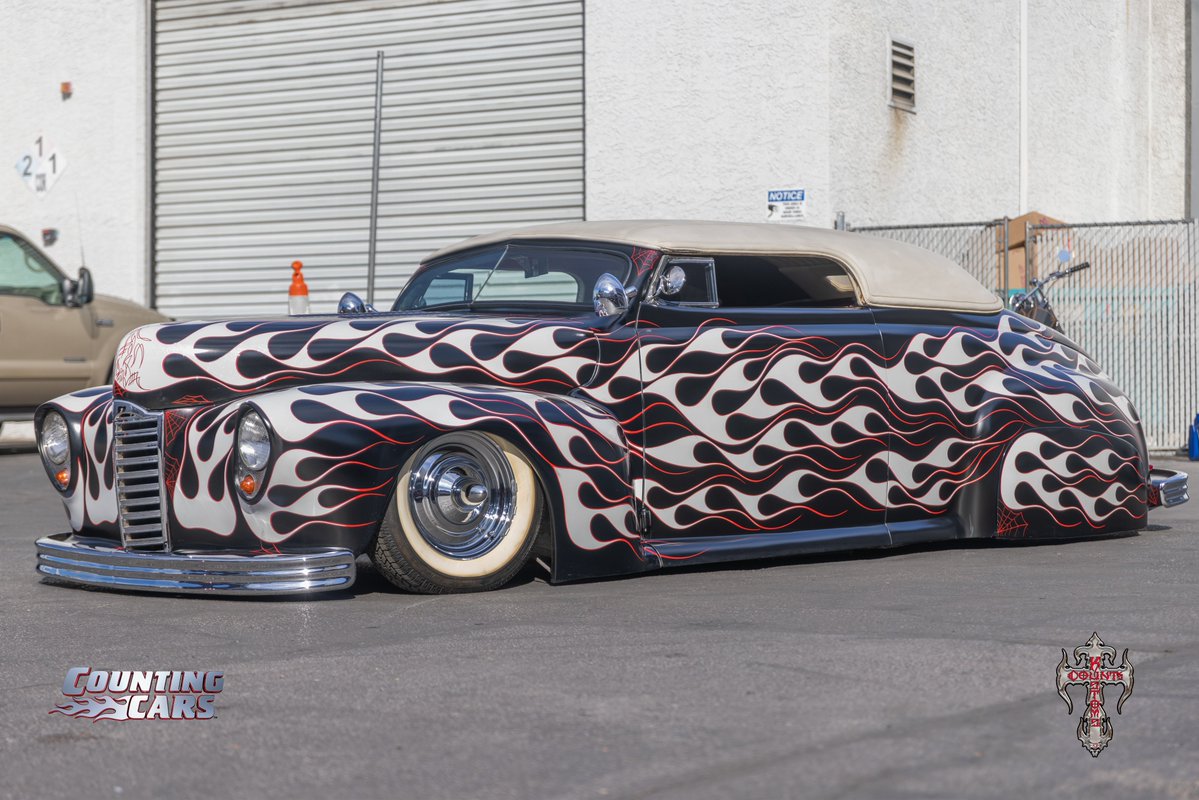 CountsKustoms's tweet image. Come see @DannyCountKoker &apos;41 Ford for FREE at the Count’s Kustoms museum in Las Vegas! This ride was built by George Barris and has an original Carson top on it. @RyanAtCounts amazing paint has held up for two decades now and it&apos;s as cool as ever. Open 10a-4p every day! #ford