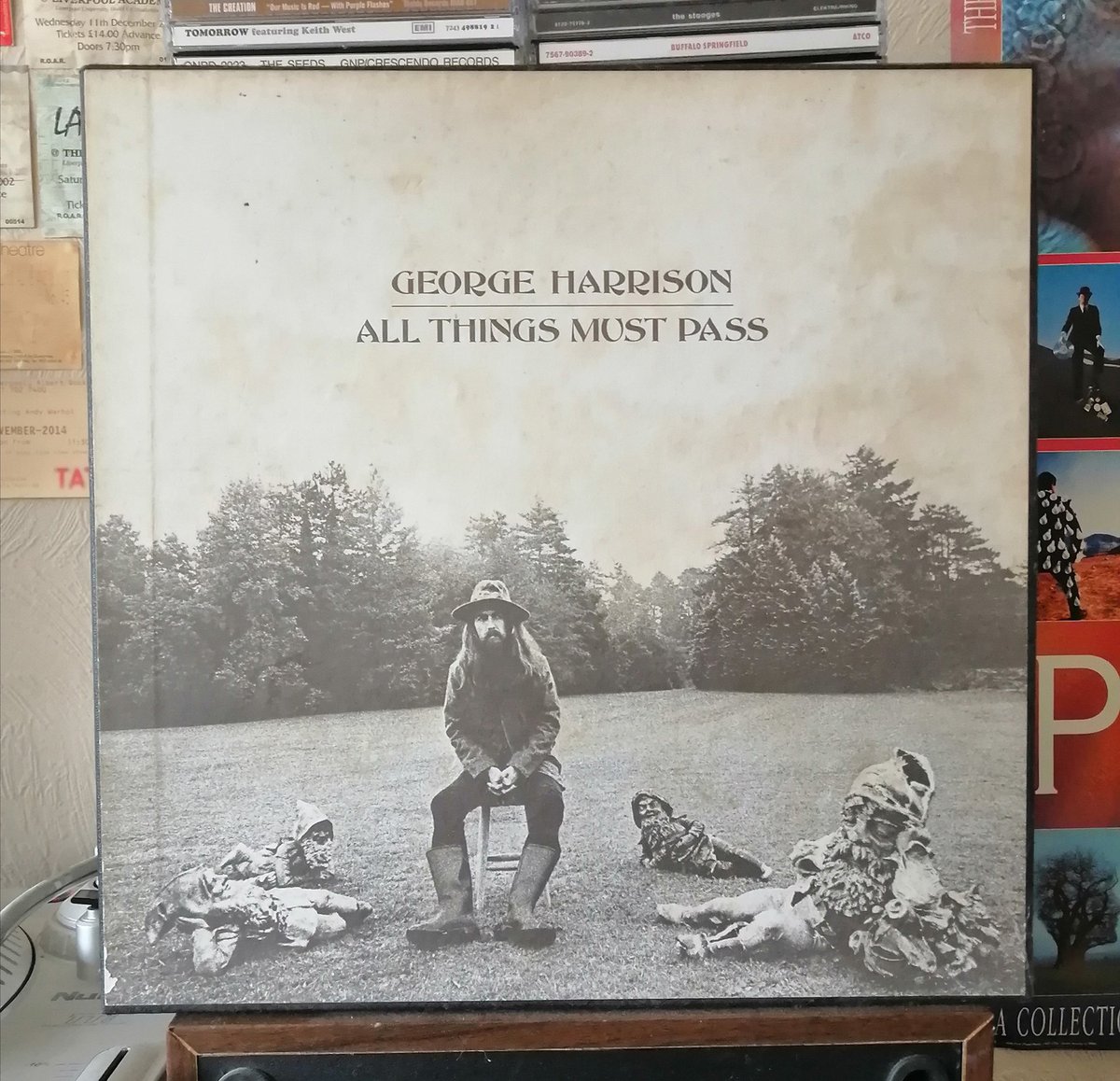 ColinW83's tweet image. Sunday afternoon vinyl listen.
#allthingsmustpass #georgeharrison #applecorps