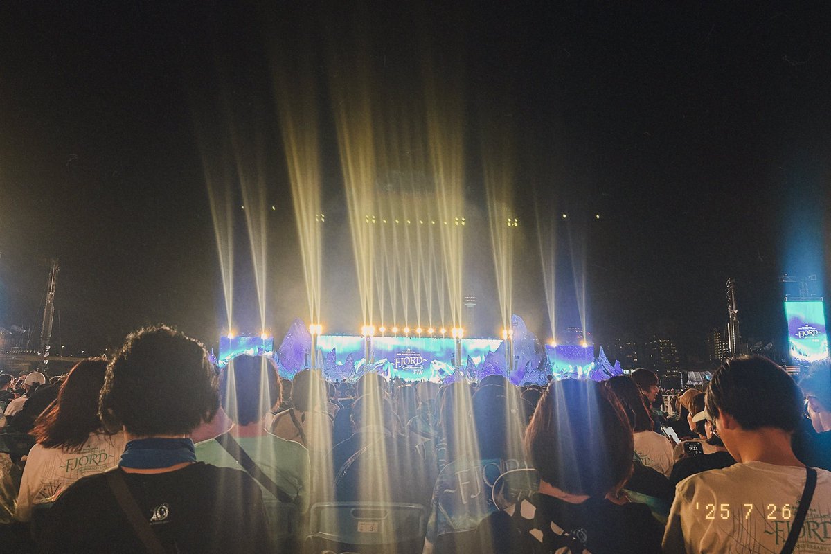 大森が大森少年を思い出したように私もミセス好きになって夢中に追ってた高校生の時を思い出しました
貴方たちが青春時代を注ぎ込んだ曲が私の青春時代をなによりすてきなものにしてくれたんだよ〜〜〜〜〜