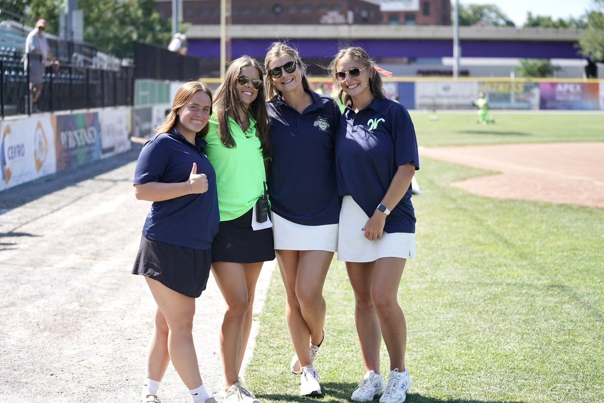WooBaseball's tweet image. Happy National Women in Baseball Week!💚⚾️