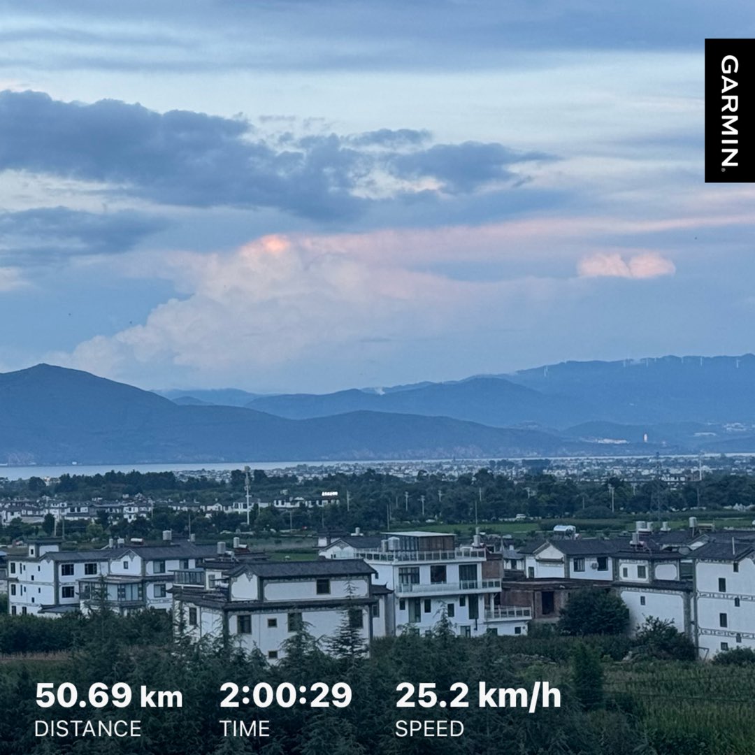 xbanboo's tweet image. 雨终于停了，聊天休闲骑 50km ✅
@HroyhongHong