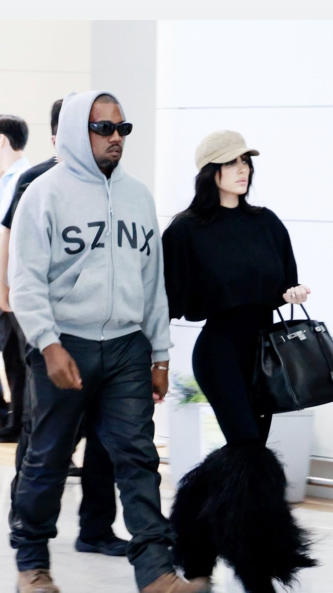 TheLifeofEllie7's tweet image. Ye and Bianca today 

Never Let You Go ❤️