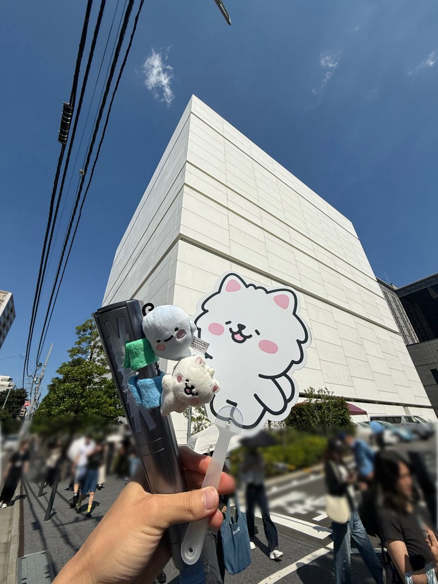 with MUSIC
アイキャッチに破顔してる自分が映ってて戸惑うし
カズハの指輪がぶっ飛んでて笑うしで（大事なくてよかった）
とても素敵なDIFFERENTでした

あの日も暑かったな…