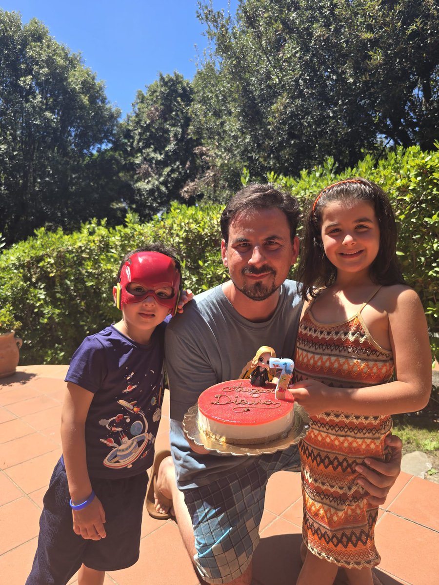 Valerio Rocco Lozano tweet media